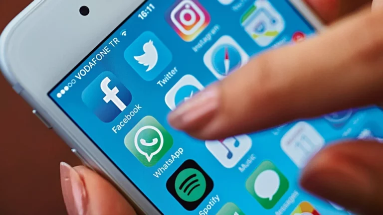 Gunakan WhatsApp Gateway Tak Lagi Kecewakan Customer dengan Balasan Slow Response Gunakan WhatsApp Gateway, Tak Lagi Kecewakan Customer dengan Balasan Slow Response